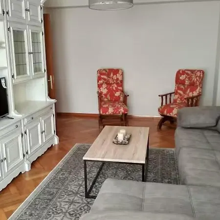 Amplio Piso En - A 1 Minuto De La Playa *