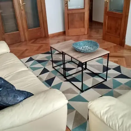 Apartman Amplio Piso En - A 1 Minuto De La Playa