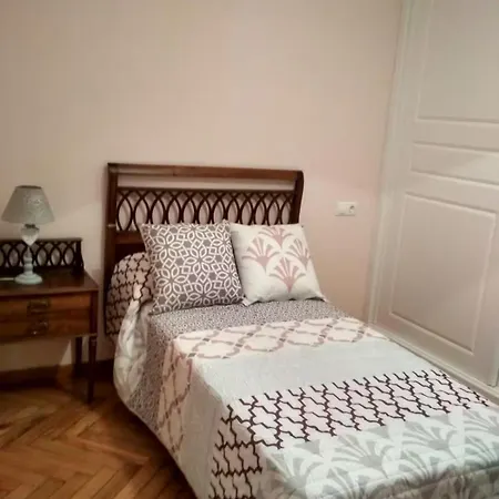 Amplio Piso En - A 1 Minuto De La Playa Apartman *