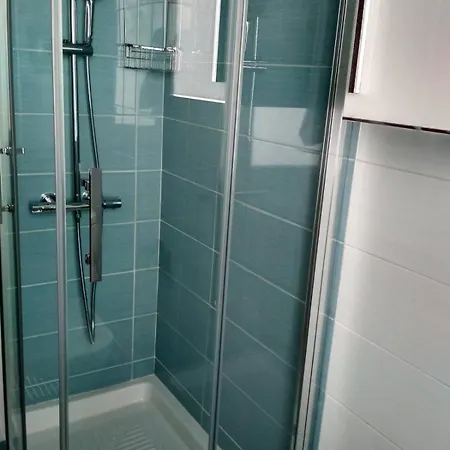 Apartman Amplio Piso En - A 1 Minuto De La Playa *